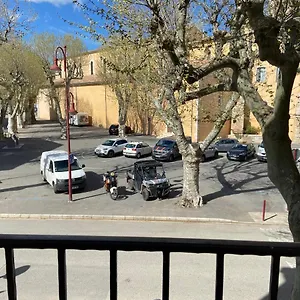 Très Beau Au Centre Historique De Appartement